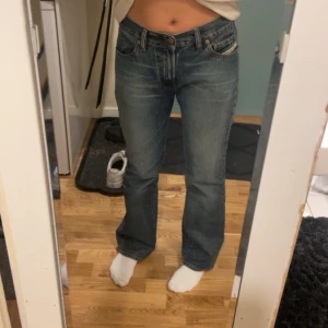 Jenas  - Skit snygga jeans i storlek 34-36! 