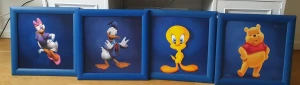 Tavlor Disney  - Målade tavlor Disney 4stycken ramar i trä. Pris per tavla 230kr Pris för alla 800kr