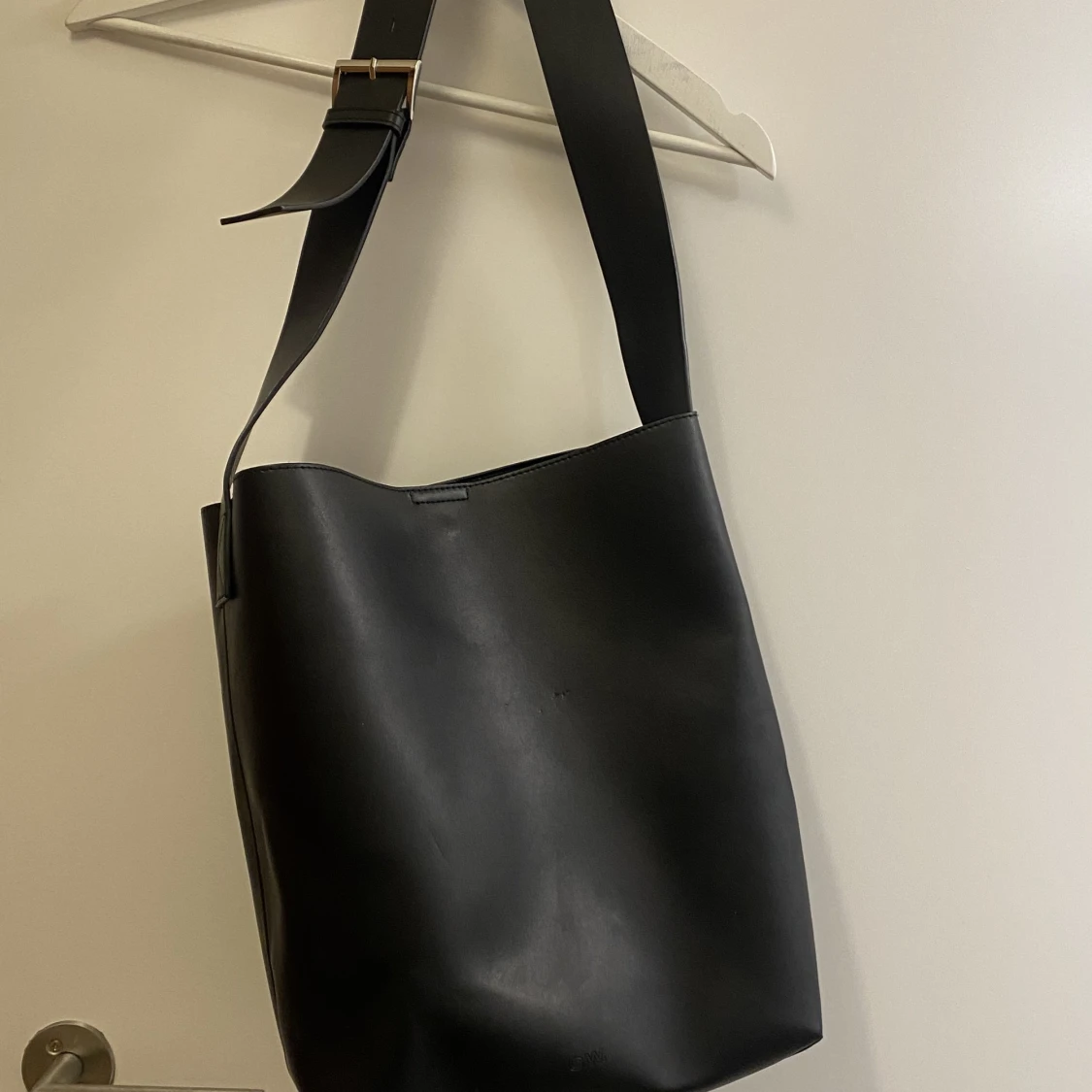 Väska i läderimitation  - 90