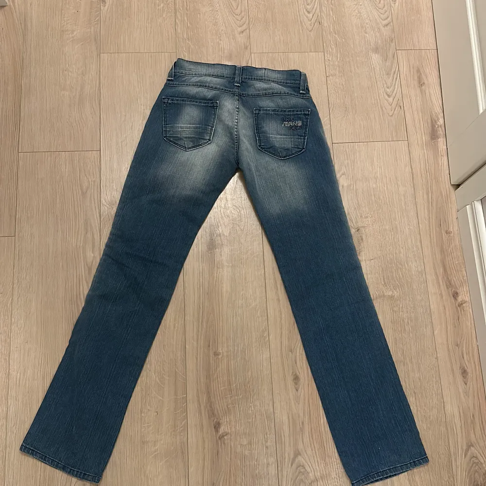 Lågmidjade jeans  Storlek 26/32 Oanvända . Farkut & Housut.