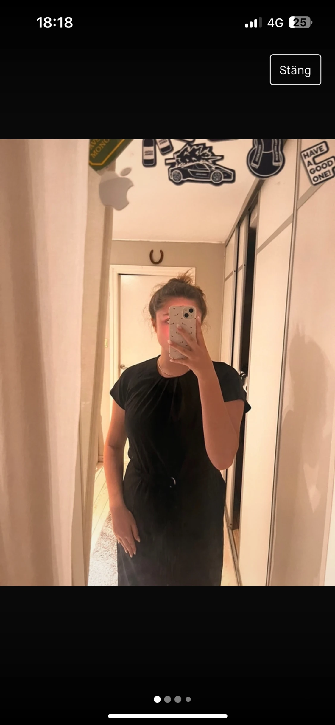 Kort svart klänning