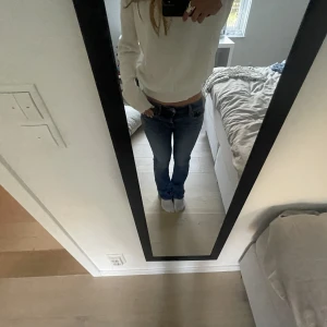 Low waisted jeans  - Så fina low saosted jeans som inte Kommer till användning längre Skiv för frågor eller funderingar ❤️❤️