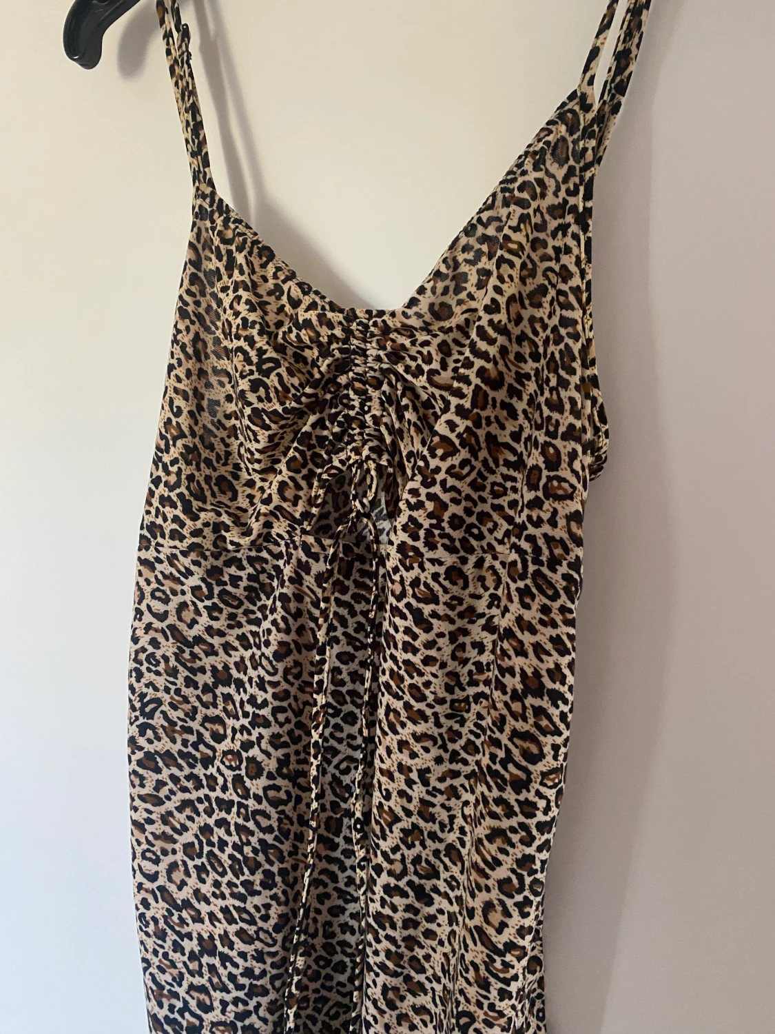 Reglerbar leopardklänning - 90