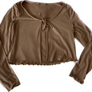 Ribbad tröja med linne  - 🤍Köp 4 tröjor för 200kr + FRI FRAKT 🤍 eller 3 för 2 på alla plagg 