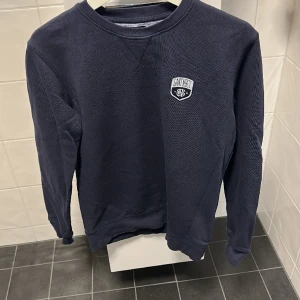 Gant sweet shirt - En sweet shirt från gant i storlek 158/164