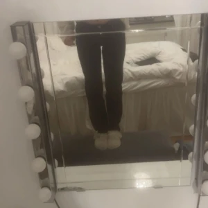 Jeans - Mid rised jeans från zar, svart gråa storlek 34💕💕 