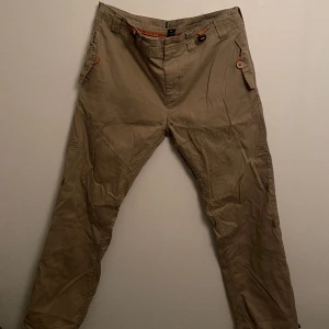 DC y2k Byxor - Riktigt feta. Nästan som Cargos. 