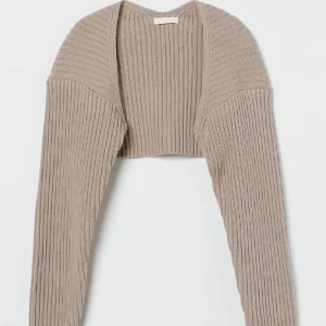 Bolero  - Så fin bolero från hm. Säljer pga den inte används. Pris går att diskuteras.