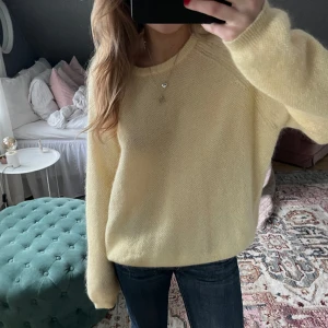 Stickad tröja  - Supermysig stickad❣️