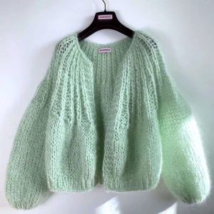 Tröja  - Säljer denna supersnygg tröjan i st XS, jätte bra skick 