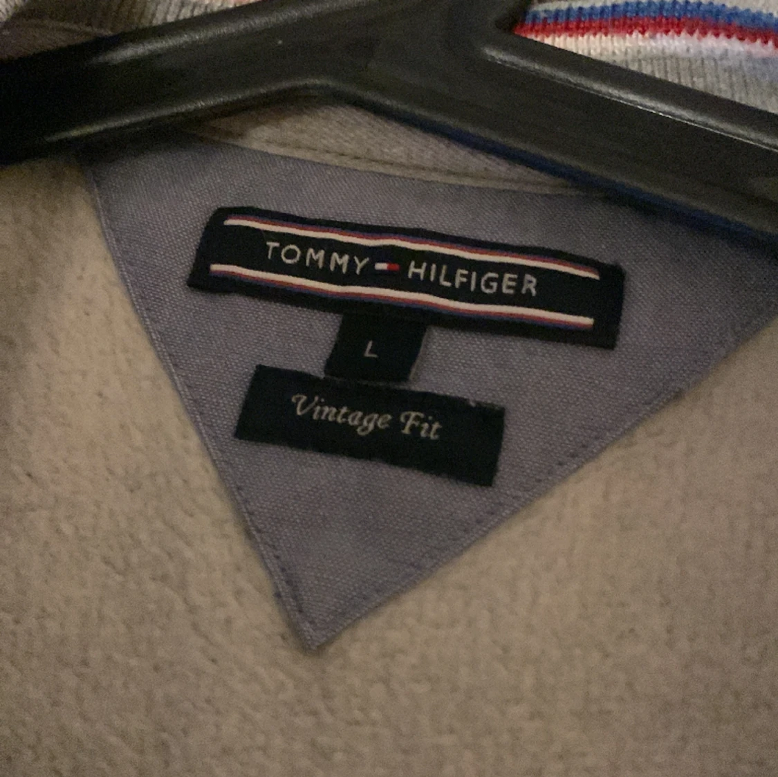 Tommy Hilfiger (L) - 90