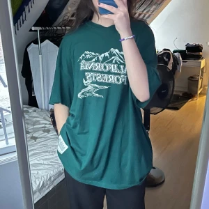 Grön oversized t-shirt - Oversized t-shirt som inte används längre