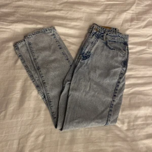 Mom jeans - Mom jeans från gina tricot i fint använt skick