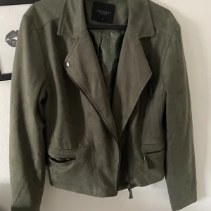 Fejk mocka jacka - Fejk mocka jacka från Freequent använd fåtal gånger så är så gott som ny