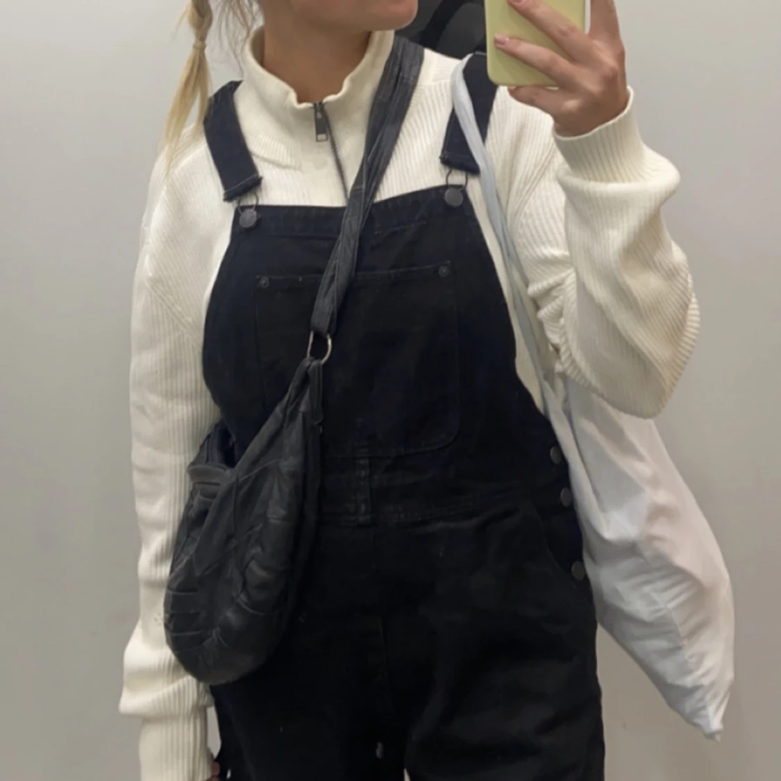 Pull and bear jeans hängselbyxor 