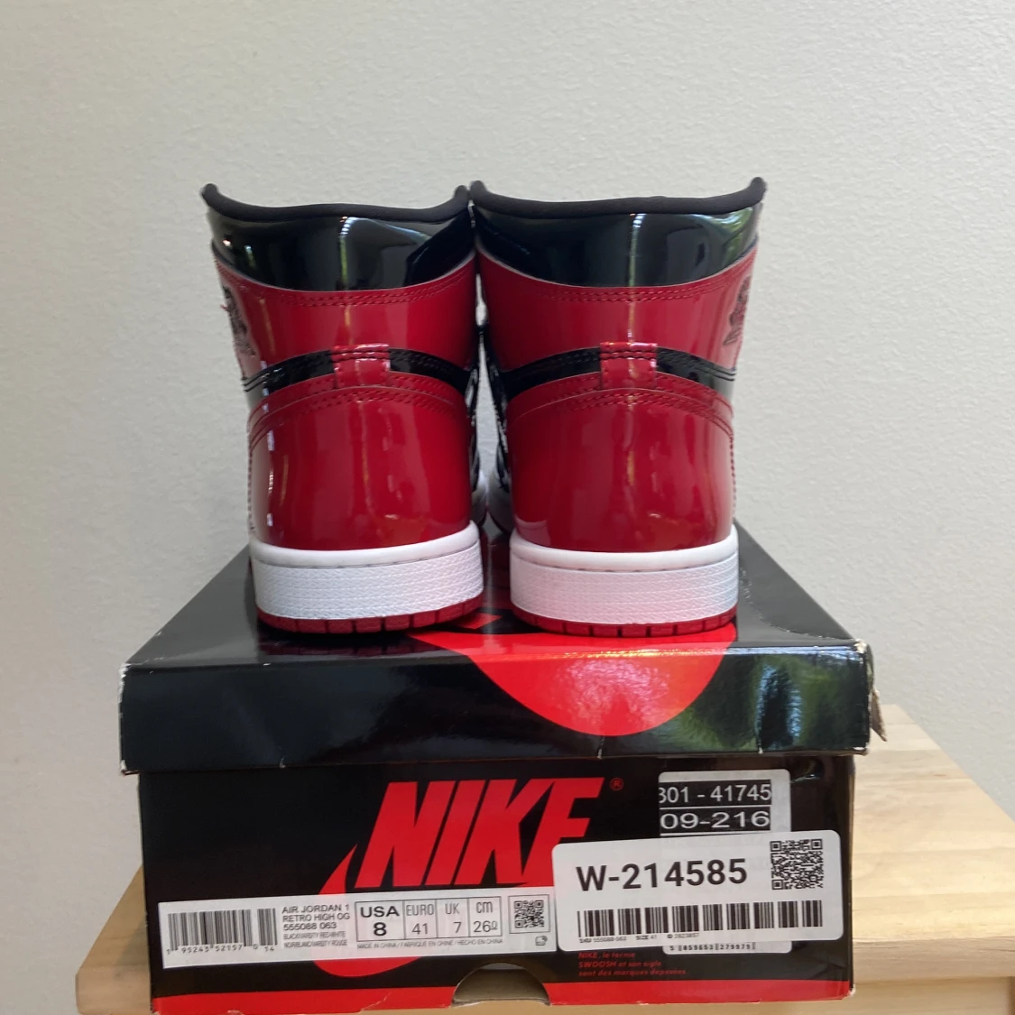 Jordan 1 high pantent bred storlek 41 - 91