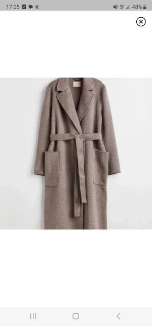 SÖKER - Söker denna kappa från H&M i storlek xs.  Hör gärna av dig om du har en som du skulle kunna sälja🌸