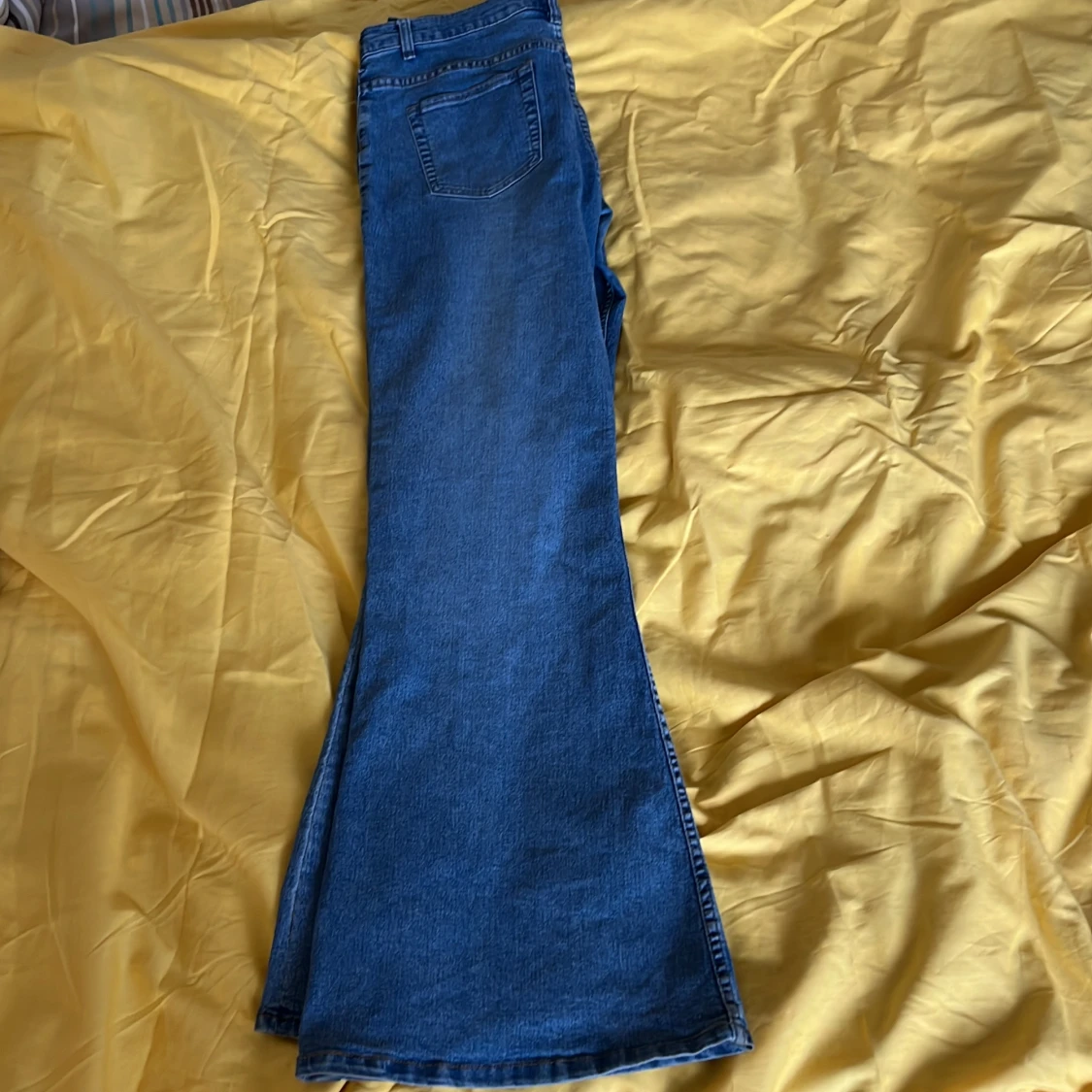 Bootcut byxor med låg midja  - 90