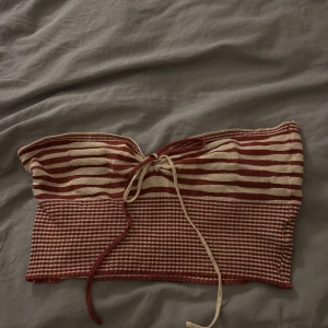 Topp - Randig topp  Står inte för frakten 