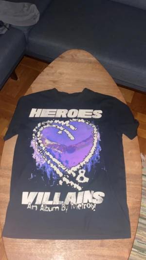 Metro Boomin T-shirt - Helt oanvämd, är väldigt overzize. Stl S, men skulle passa någon med M eller L