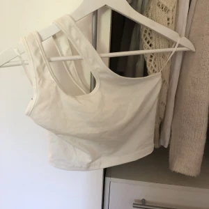Vit topp - Vit topp helt ny
