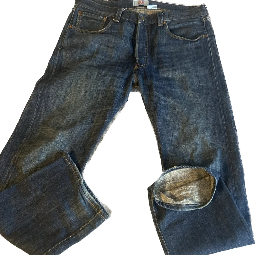 Sköna och fina Levis jeans modell 501, jättebra passform och färg. Jeans & Byxor.