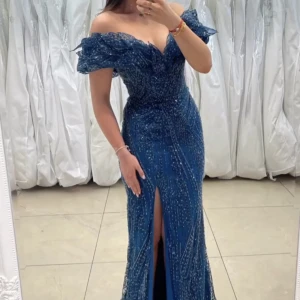 Klänning - Säljer min klänning i stolek 36. Tamar Mode, 2023 kollektion. Finns att hämta i Töreboda/Stockholm eller Uppsala. Priset går att diskuteras.