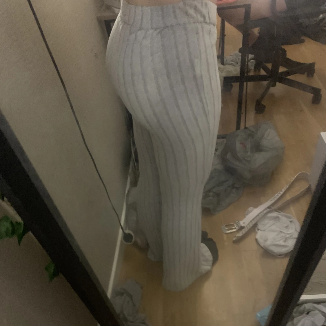 GrĂ„a knit mjukis đ©¶