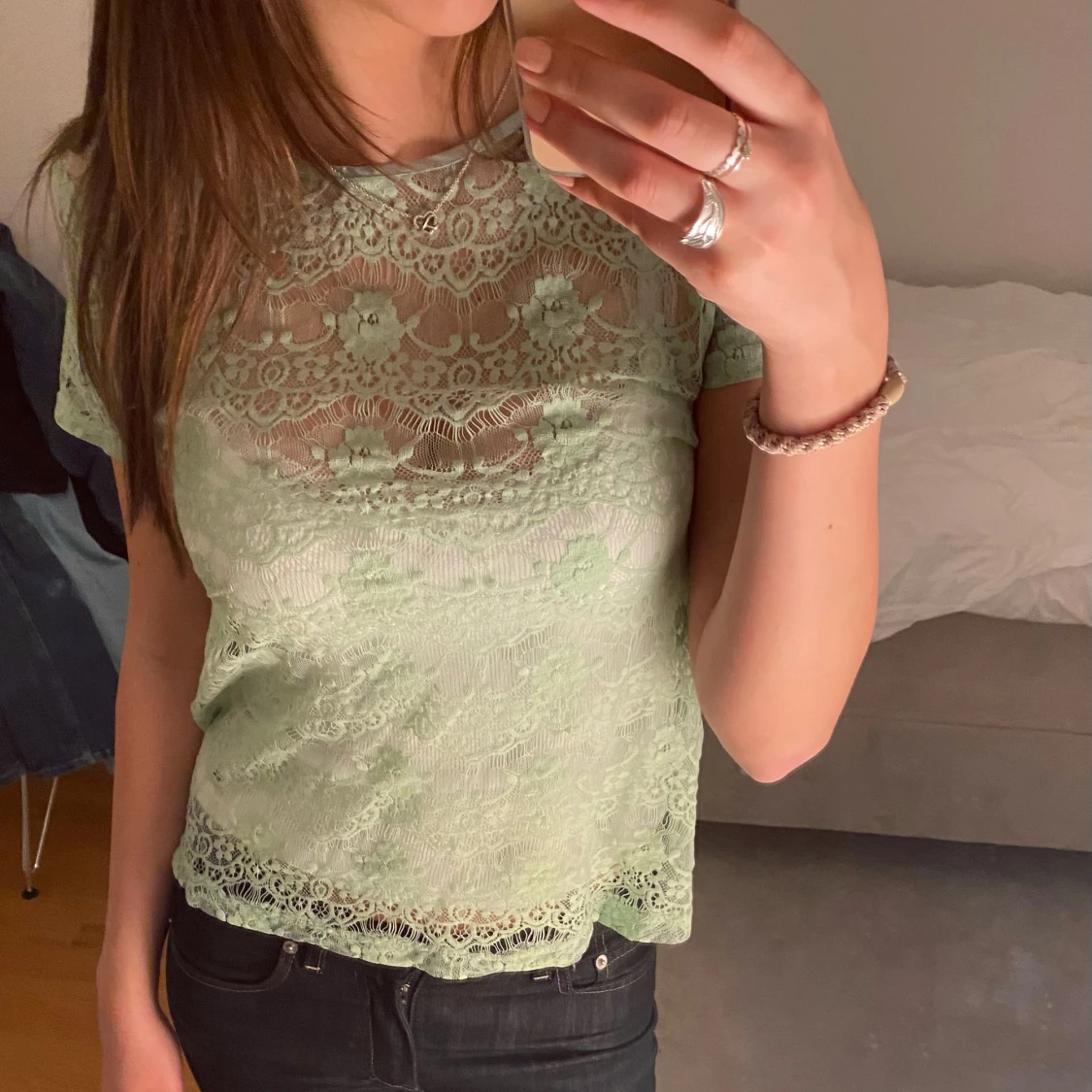Söt grön topp med spets 