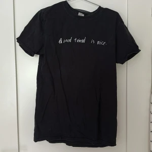 Jack&Jack T-shirt  - Jack&Jack T-shirt, A good friend is nice, köpt på deras konsert i stockholm. Strl M