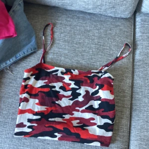 Camouflage linne - En tidigare favorit,super snygg 