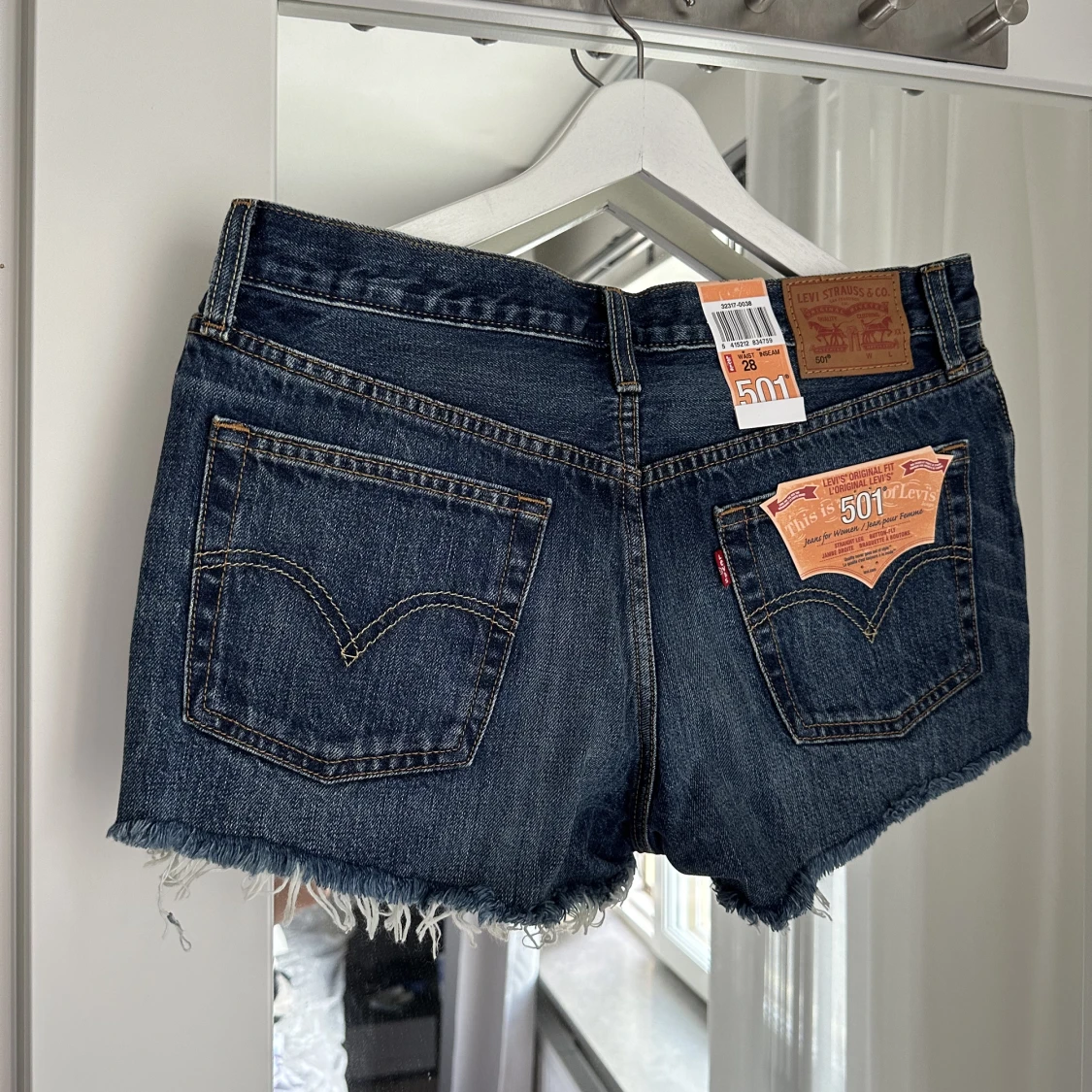 Levi’s 501 shorts W28