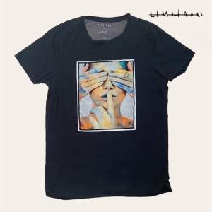 Limitato T-shirt ”silence” Skick: bra | Box: nej | kvitto: (köpbevis)