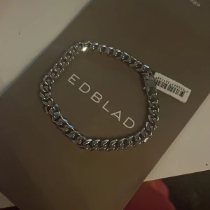 Edblad armband  - Ett helt nytt Edblad armband, med tag kvar och påse. Skit snyggt och passar till allt!!🤩🤩