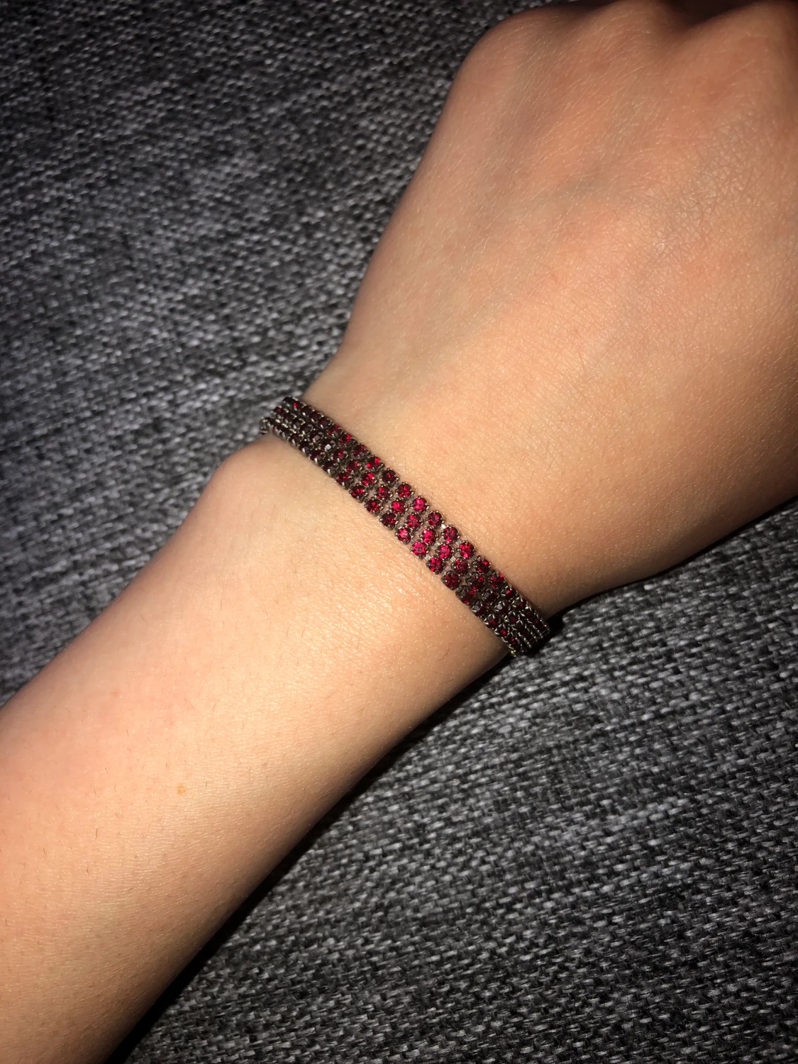 Halsband som kan även bli armband 