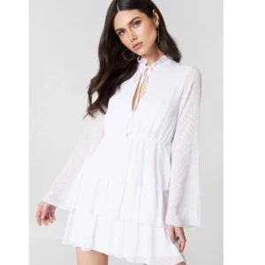 Klänning - Supersöt klänning som jag endast använt 1 gång. Skriv gärna för fler bilder!🤍