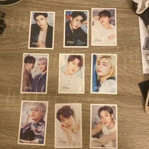 Straykids  - Straykids Lomocards 5kr styck + frakt 15kr (går att få freebies  till)   SWISH! Eller kontant men vid kontakt skriv privat för mer info 