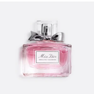 Dior parfym - Säljer min oanvänd absolutely blooming miss dior 50 ml då jag har en annan💞