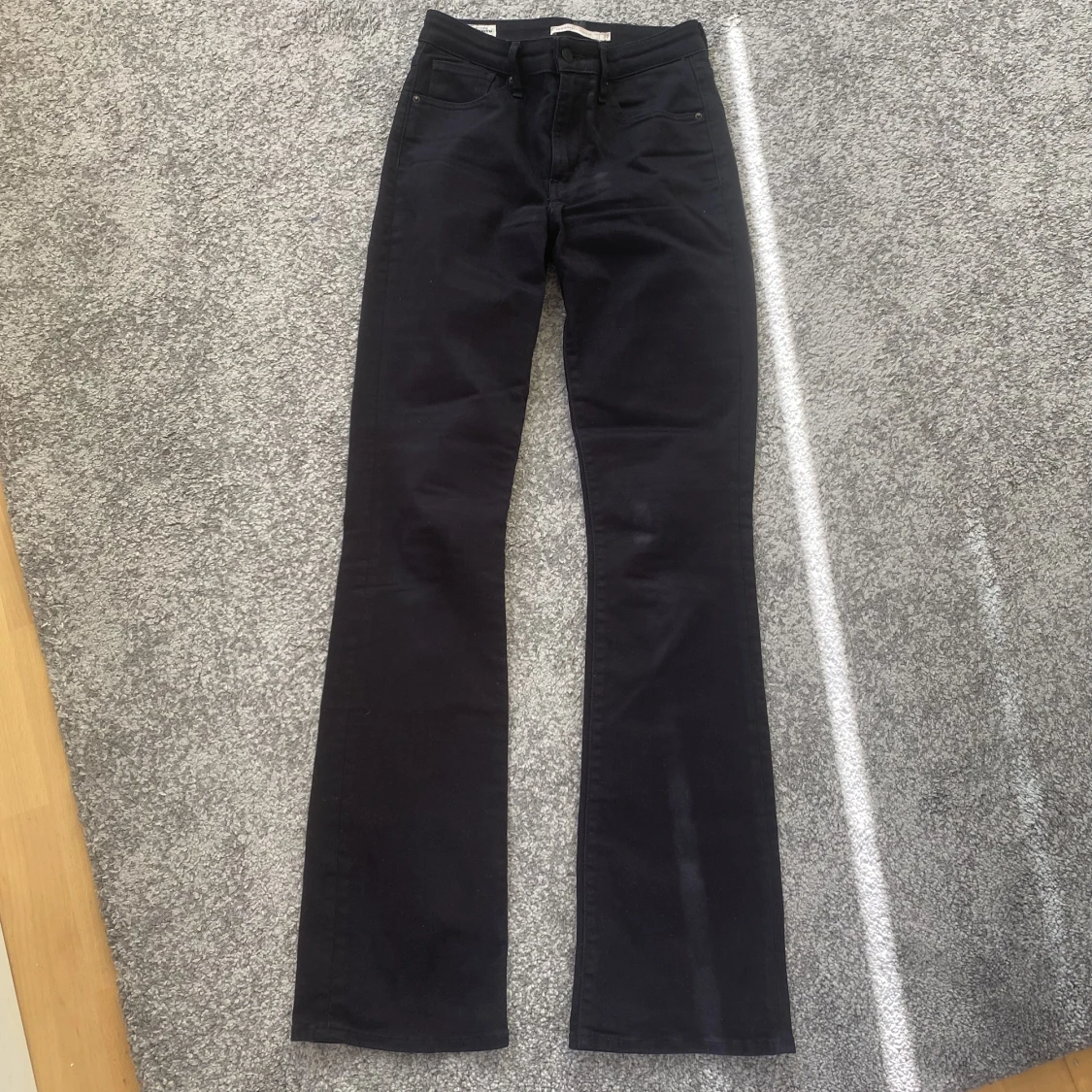 Svarta Levis bootcut jeans  - 90