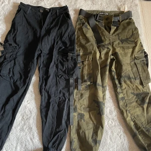 Byxor - Bältet på dem svarta är borta! Sköna byxor från newyorker som har blivit för små för mig. Dem är korta i längden. 