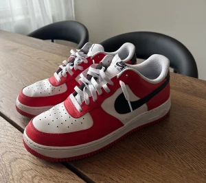 AF1 Chicago  - Nike by you AF1 Chicago  Storlek: eu 45,5 Skick: 8/10 (no box)