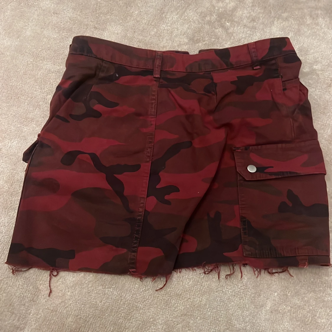 Skit snygg jeans kjol som går att styla jätte bra. - 90