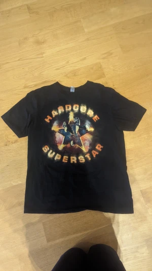 Hardcore Superstar tshirt  - Säljer min hardcore Superstar tshirt för inte kommit till användning i storlek M köpte den från en spelning föra året 