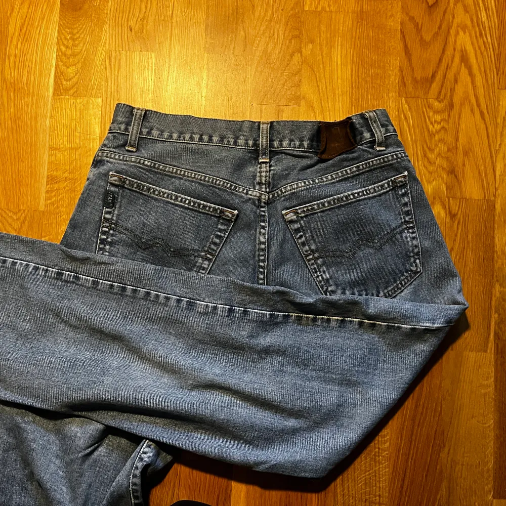 Peak performance jeans från tidigt 90tal. I väldigt bra skick!. Jeans & Byxor.