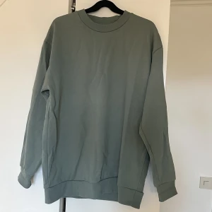 Grön tröja  - Grön tröja från lager 157 i fint skick! 