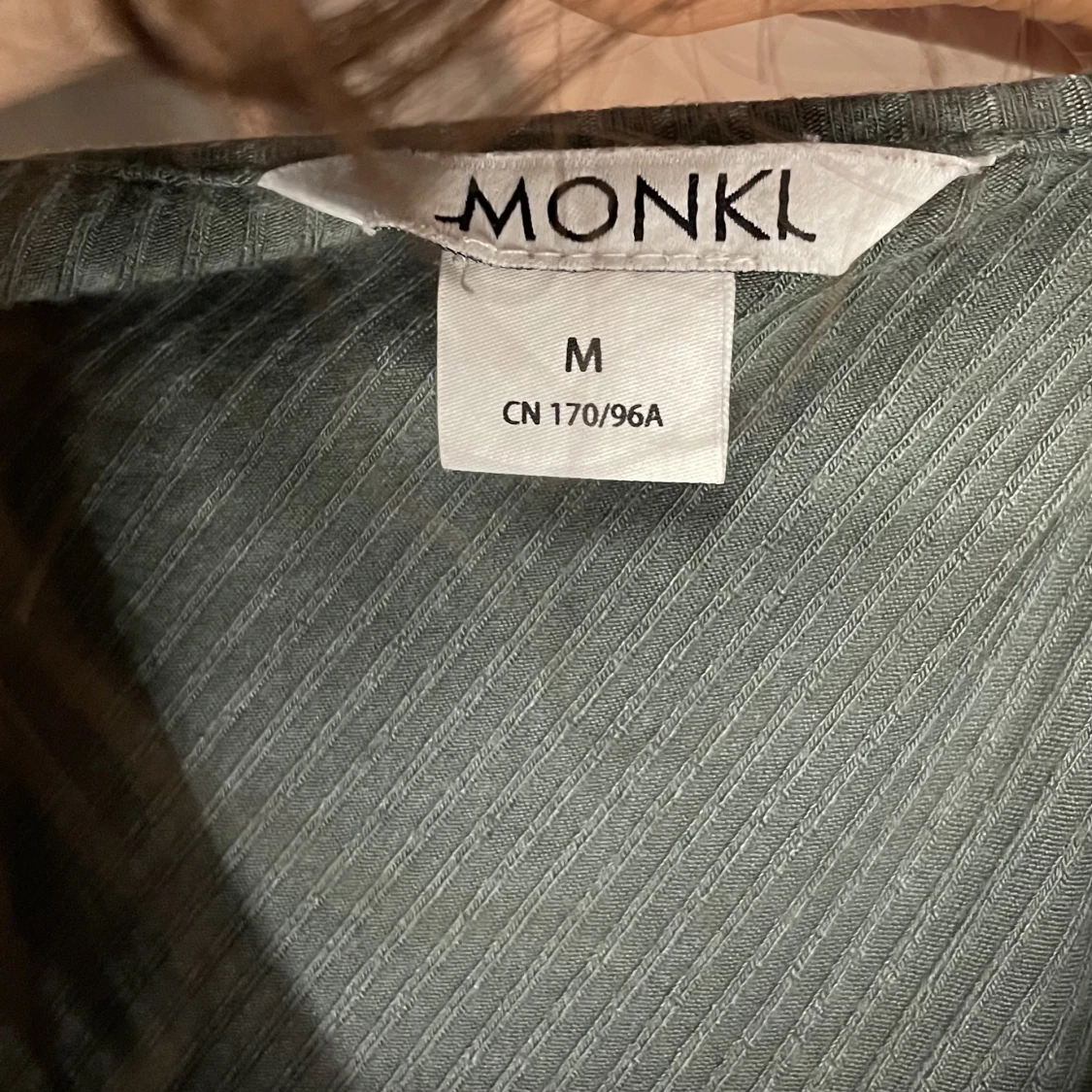 Långärmad ribbad tröja - 91