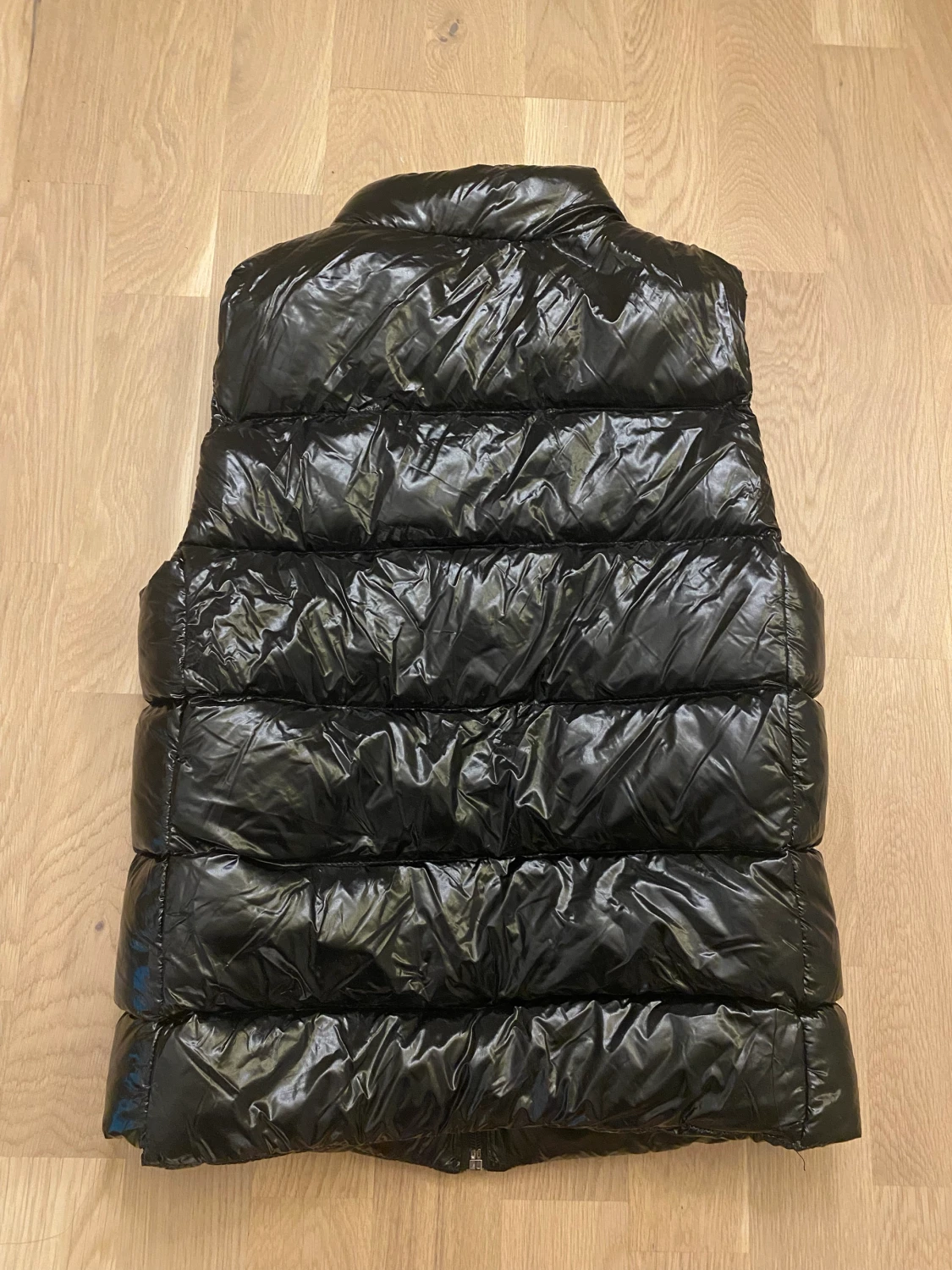 Moncler väst  - 90