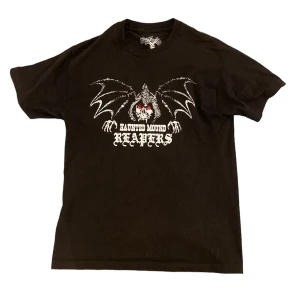 HAUNTED MOUND TEE - Sjuk jävla grail haunted mound reapers 🧛🏿🧛🏿🧛🏿 Sellin low cuzz i need tha cashhh! Hör av er om frågor mm! 😋😋😋😋