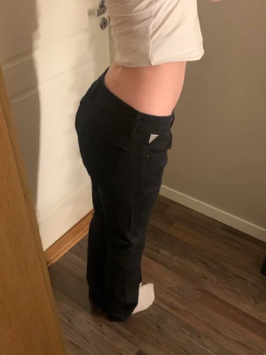 jättefina replay jeans👌!! - säljer dessa jeans då jag har aldeles för många. midjemåttet är 31 och längden 34. extremt bra skick har knappt använt.  💞💞💞