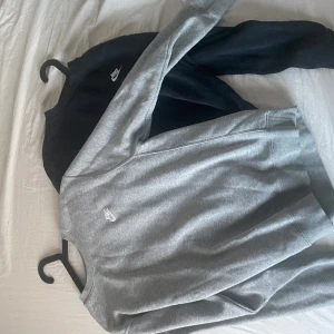 2 Nike sweatshirts - Nyskick Båda för 349 1 för 199